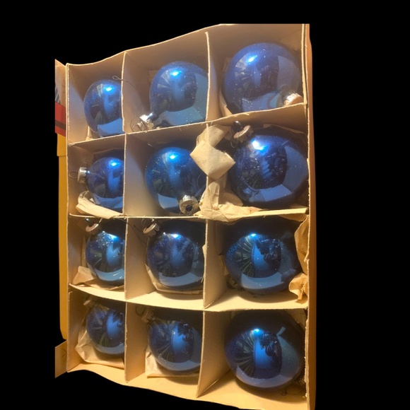 Vintage Blue Christmas Ornaments in Original Box - Picture 2 of 2